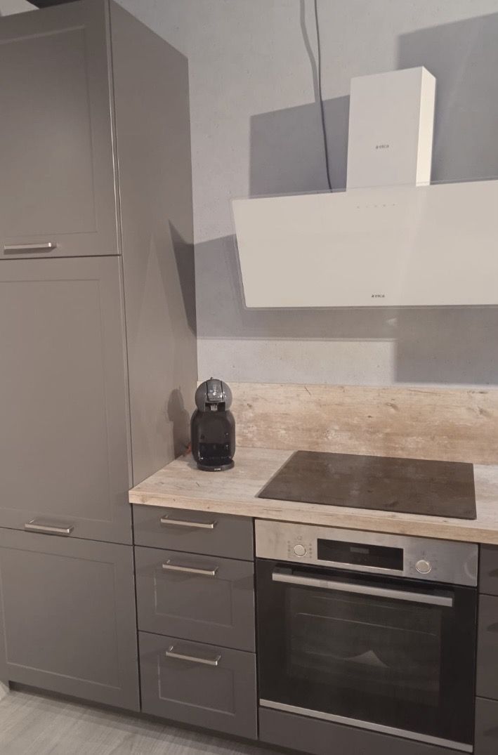Detalle de campana y encimera terminada