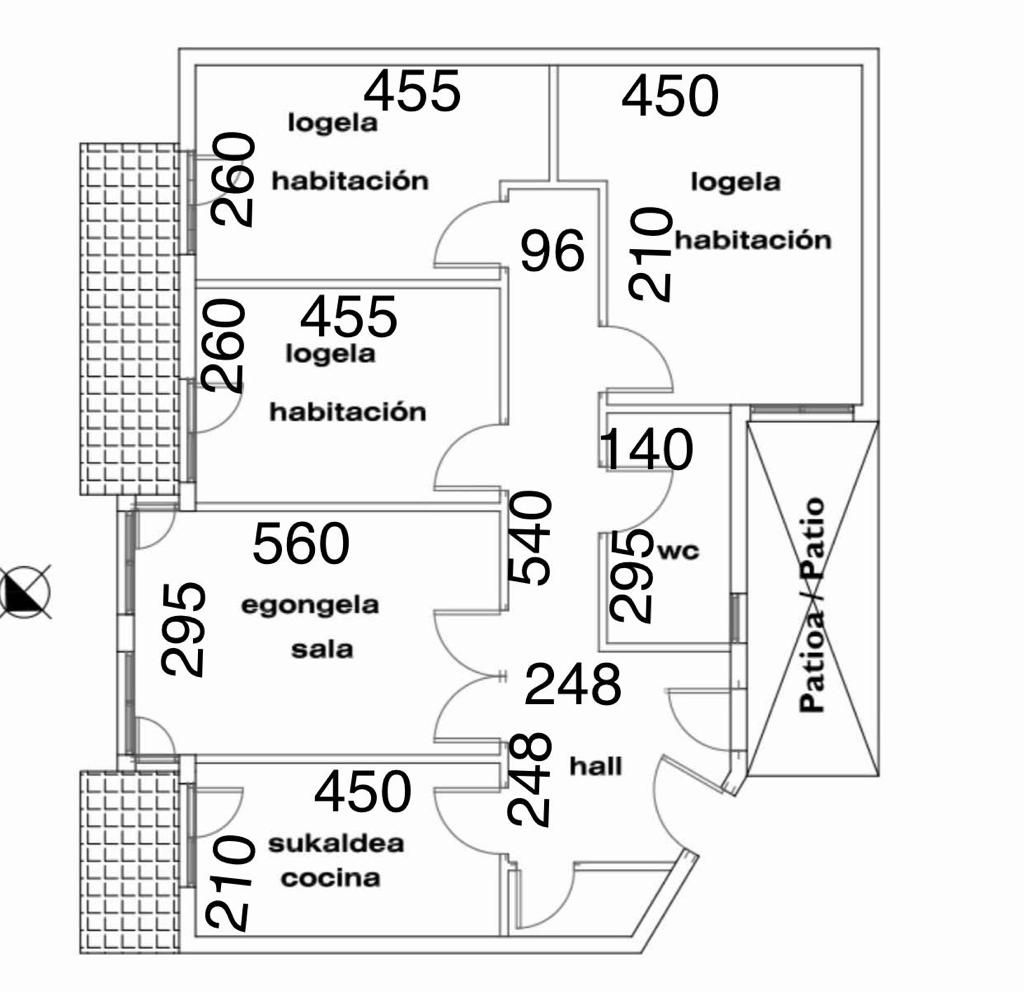 Plano de distribución de vivienda con medidas