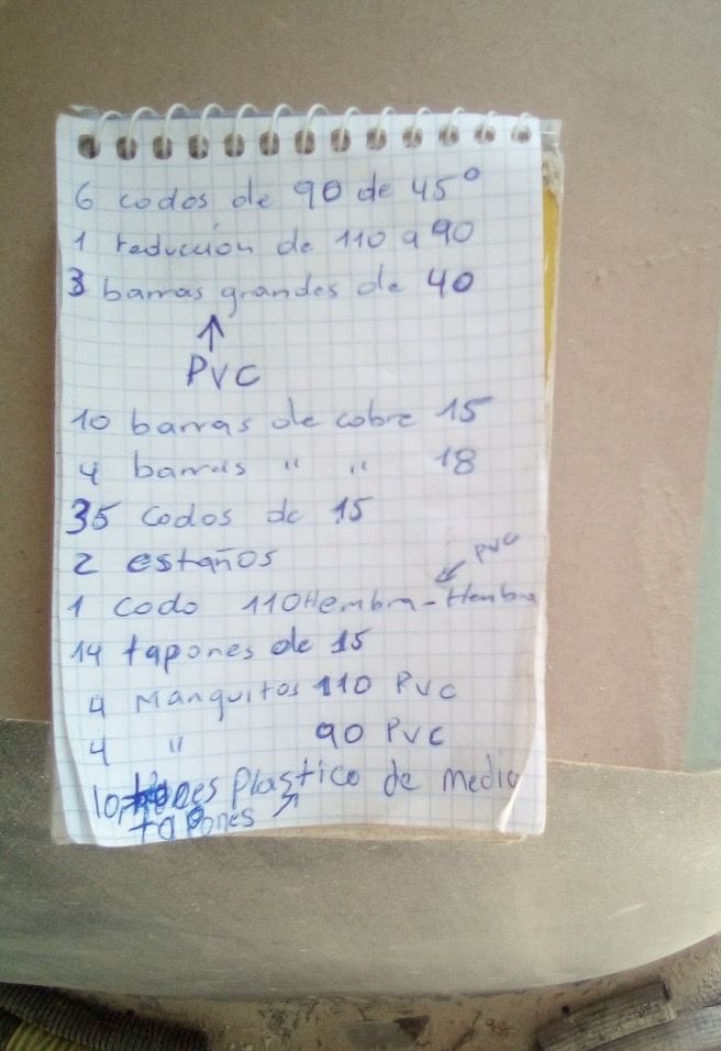 Nota manuscrita de materiales de instalación